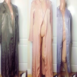Bundle sateen trench deal!